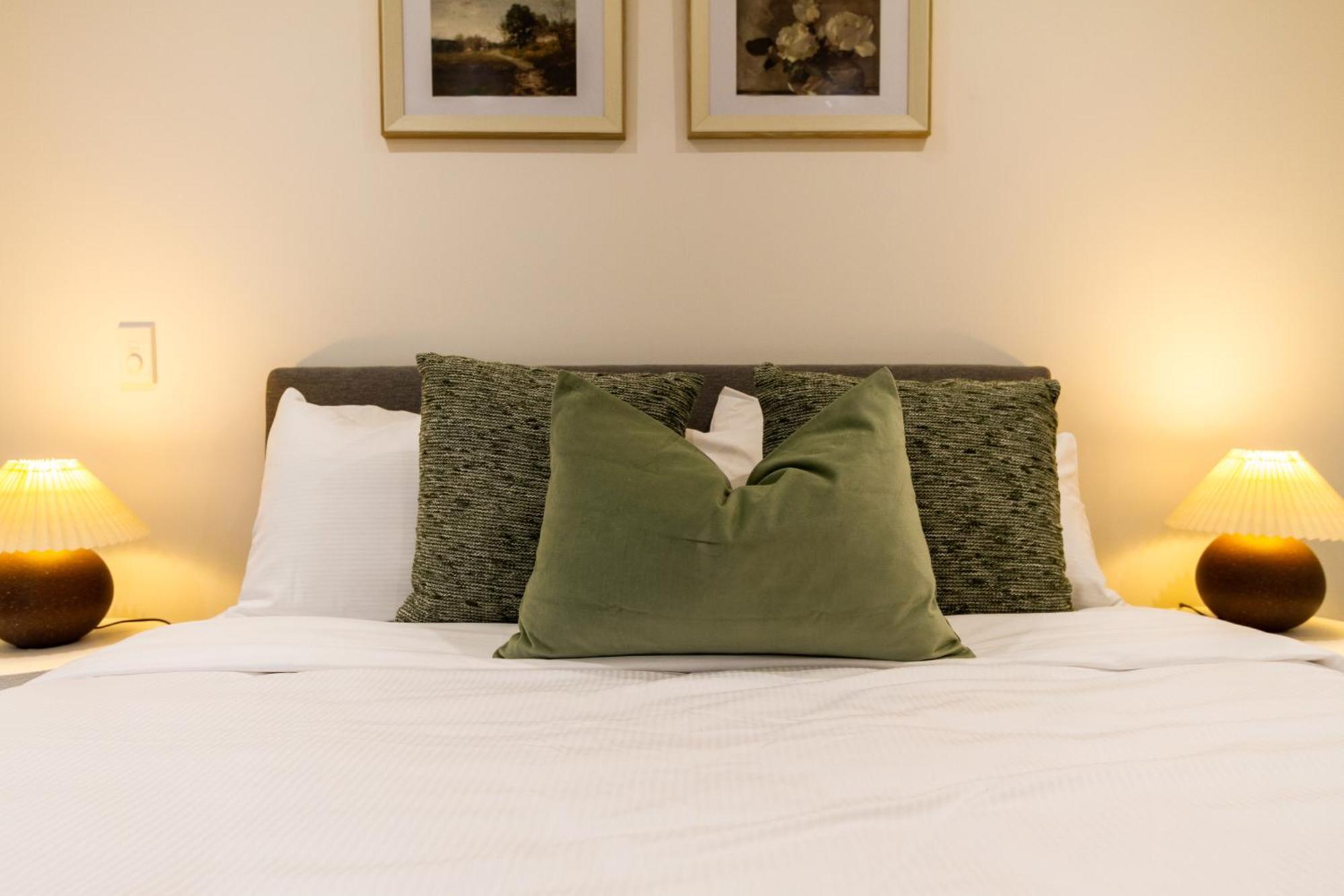 Urban Retreat: 2-br Gem In Central * Christchurch