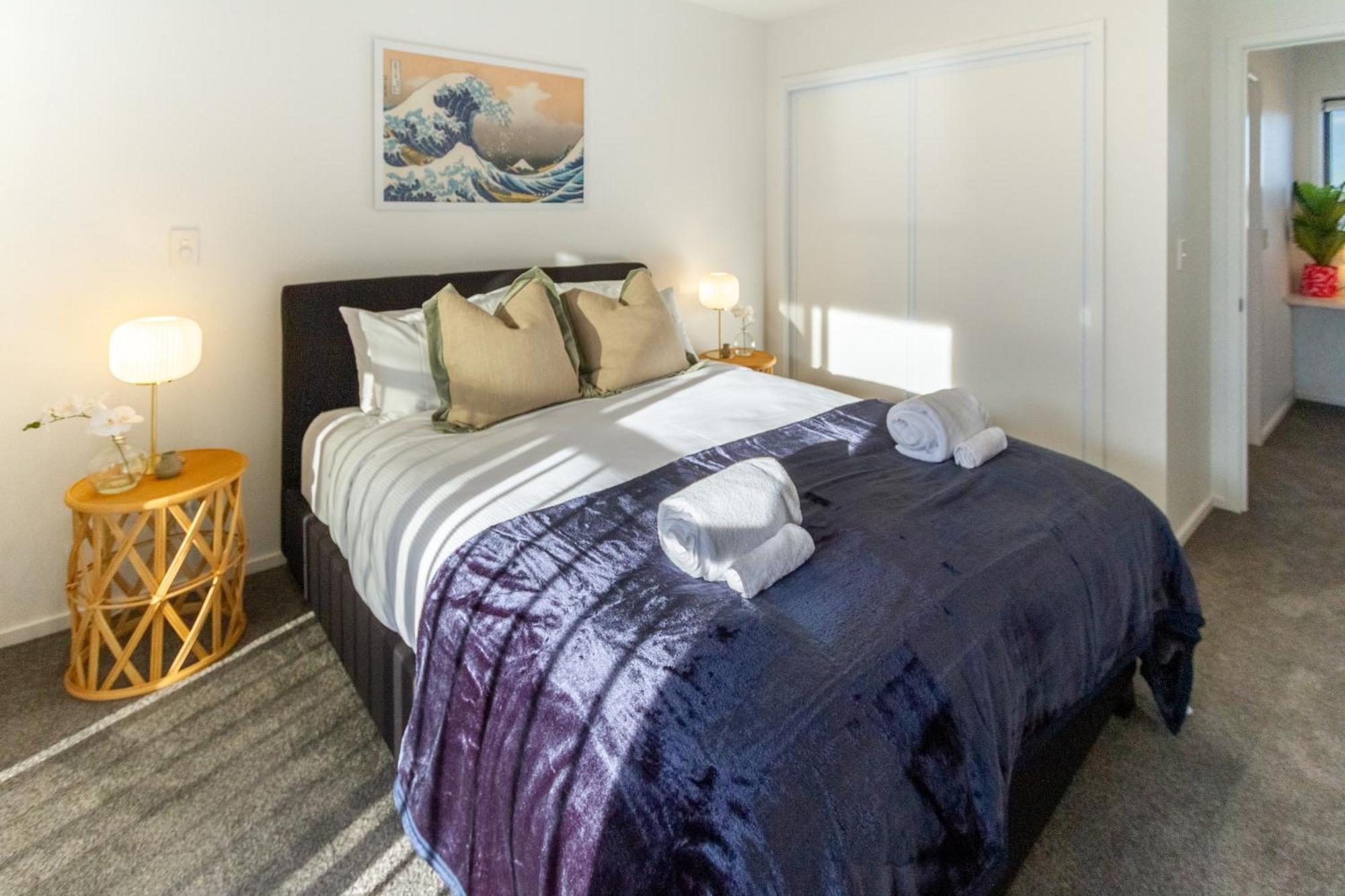 Beachfront 2br Retreat With Stunning Views Apartment