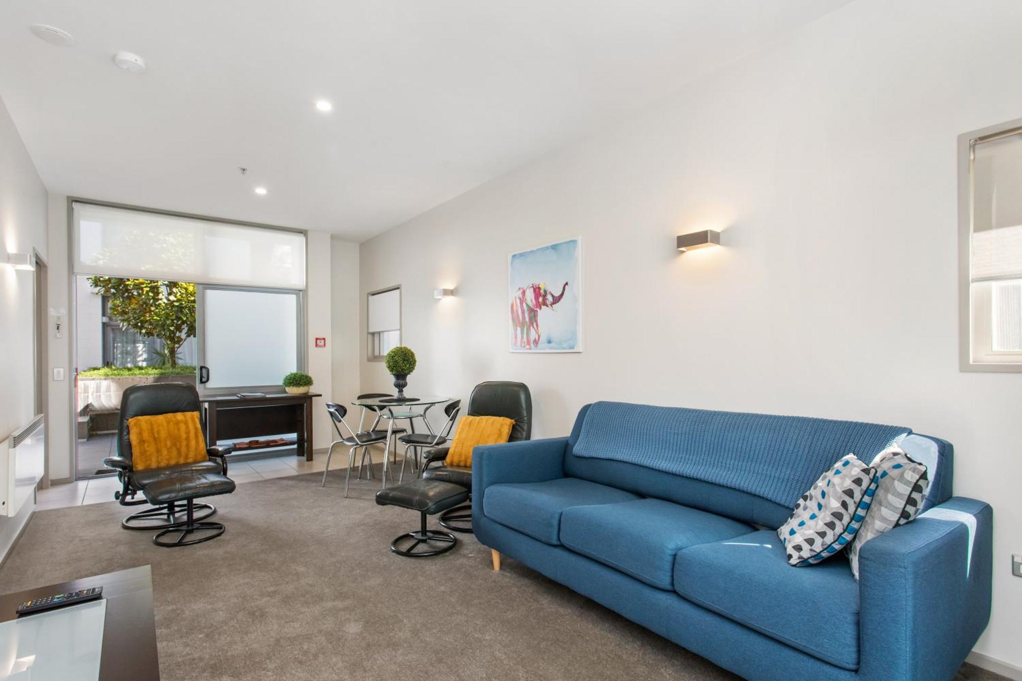 Apartment Executive Pad Free Basement Park Cbd 3 Mins Christchurch