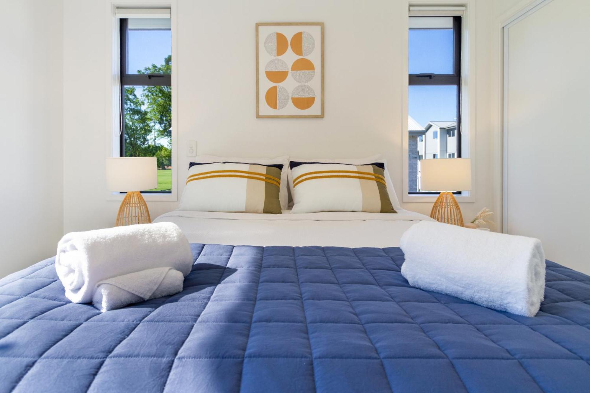 Escape At The Park: 1 Bed 1 Bath W/carpark Apartment *