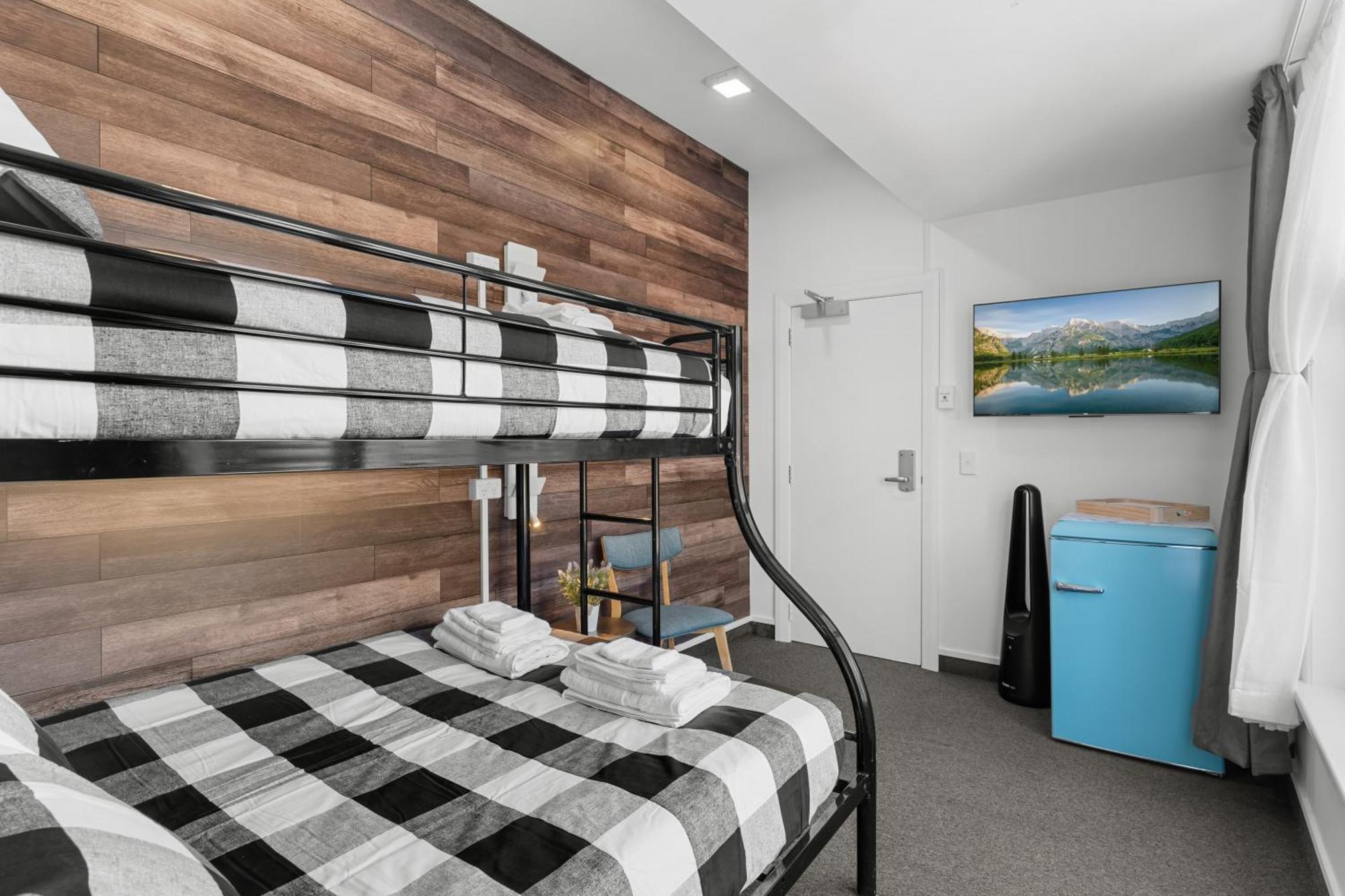 The Ultimate In - Sleeps Up To 33-guests