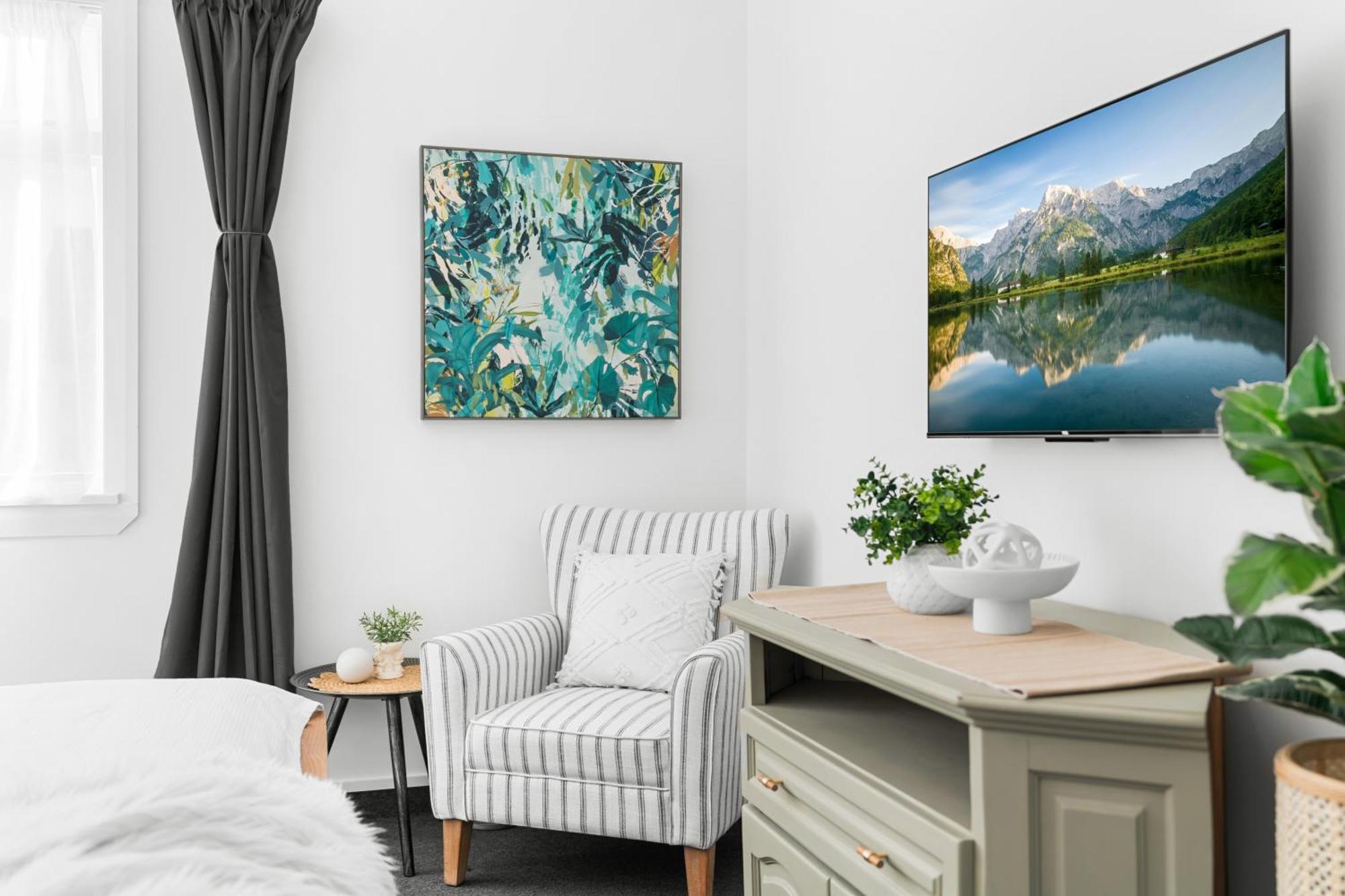 Villa The Ultimate In - Sleeps Up To 33-guests Christchurch