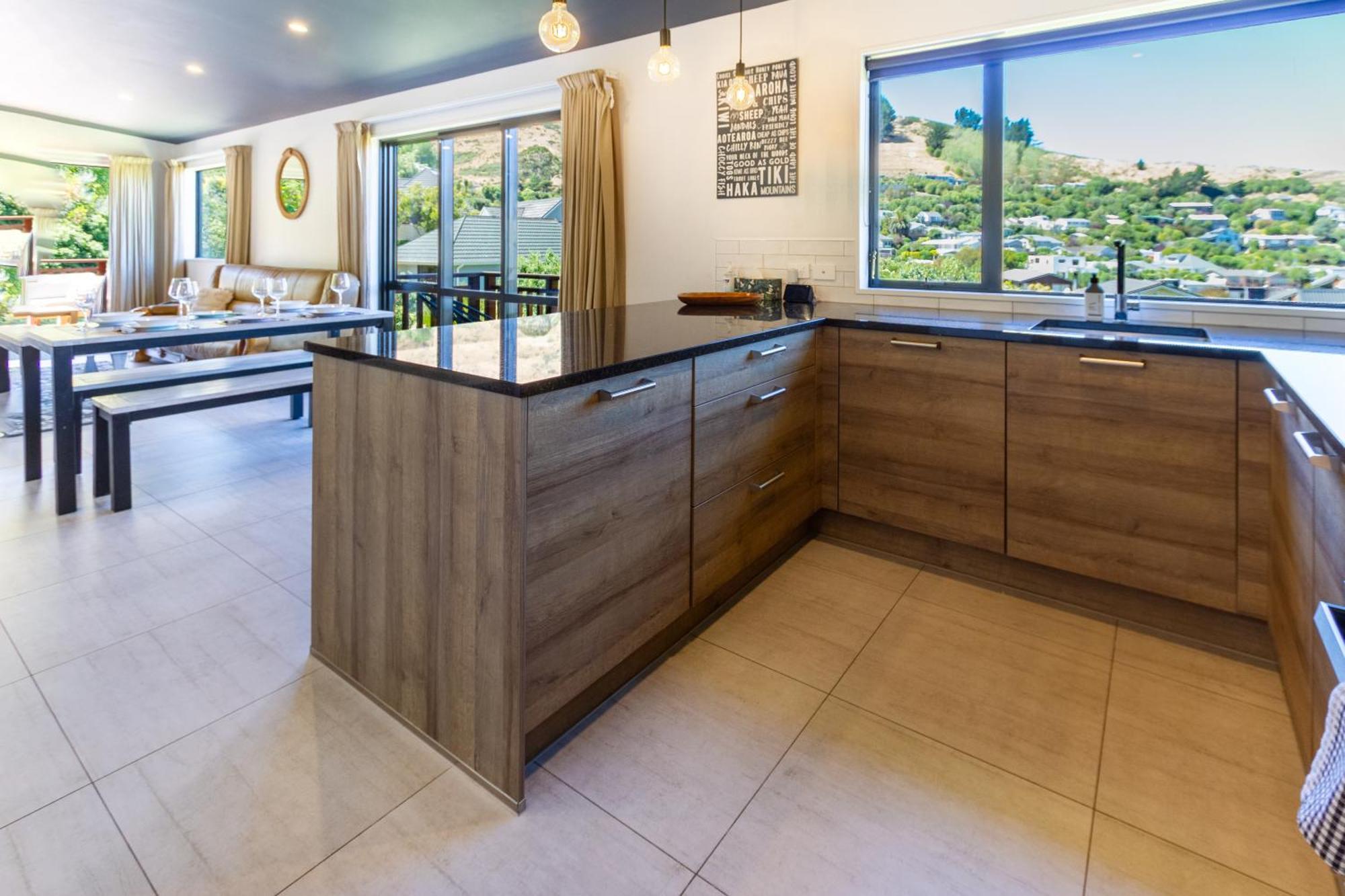 Panoramic Views From Spacious New House * Christchurch