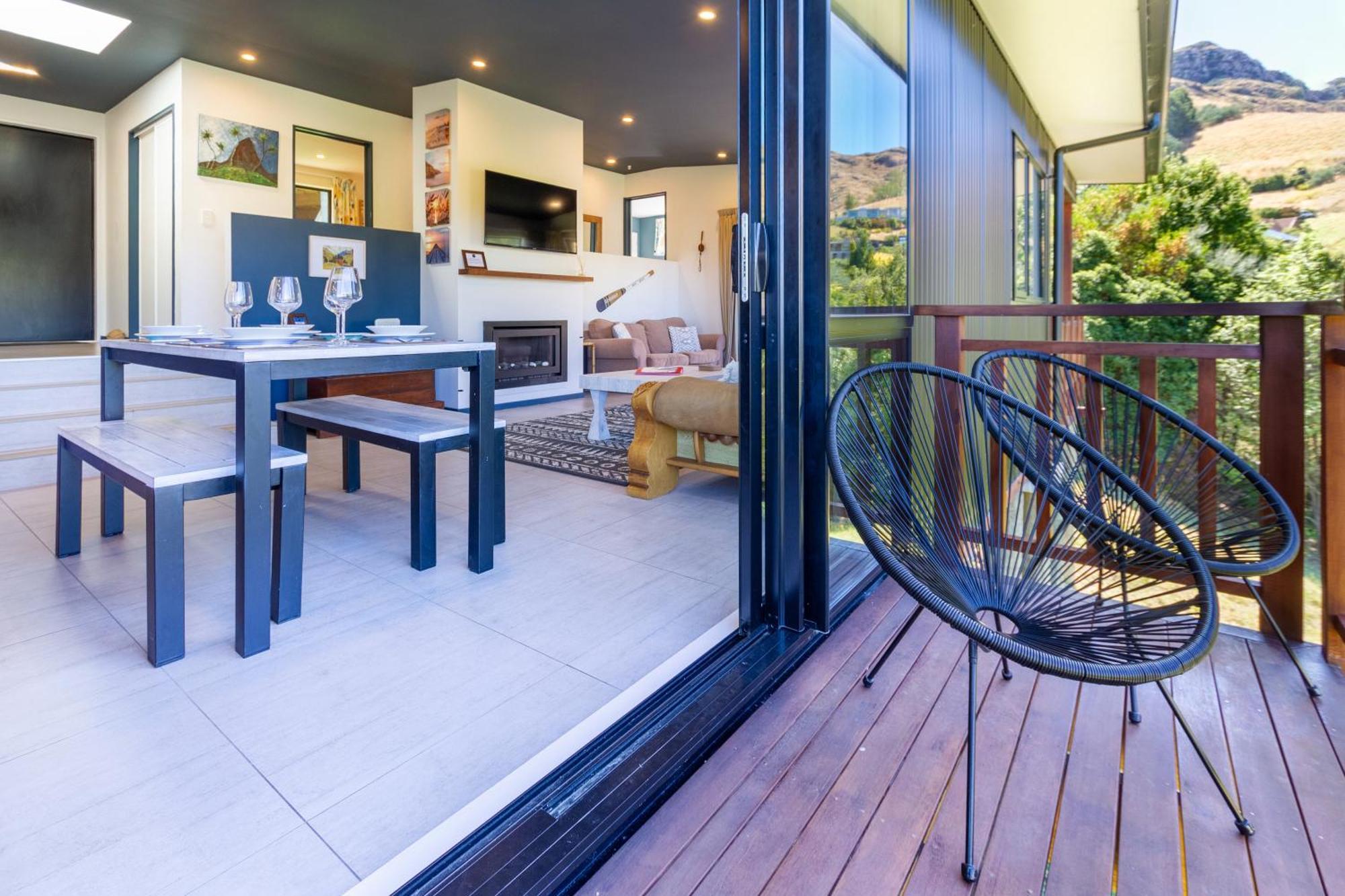 Panoramic Views From Spacious New House Christchurch
