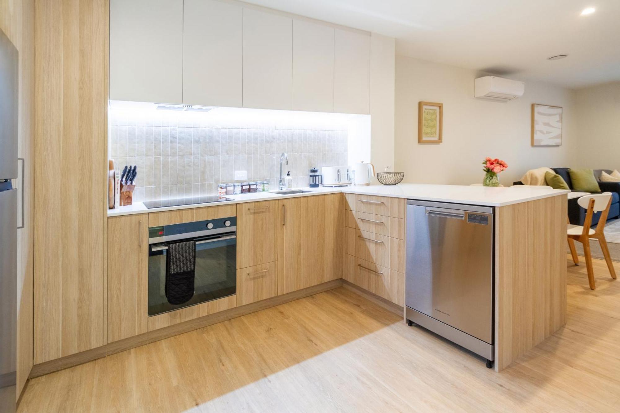Cozy And Chic In Apartment Christchurch