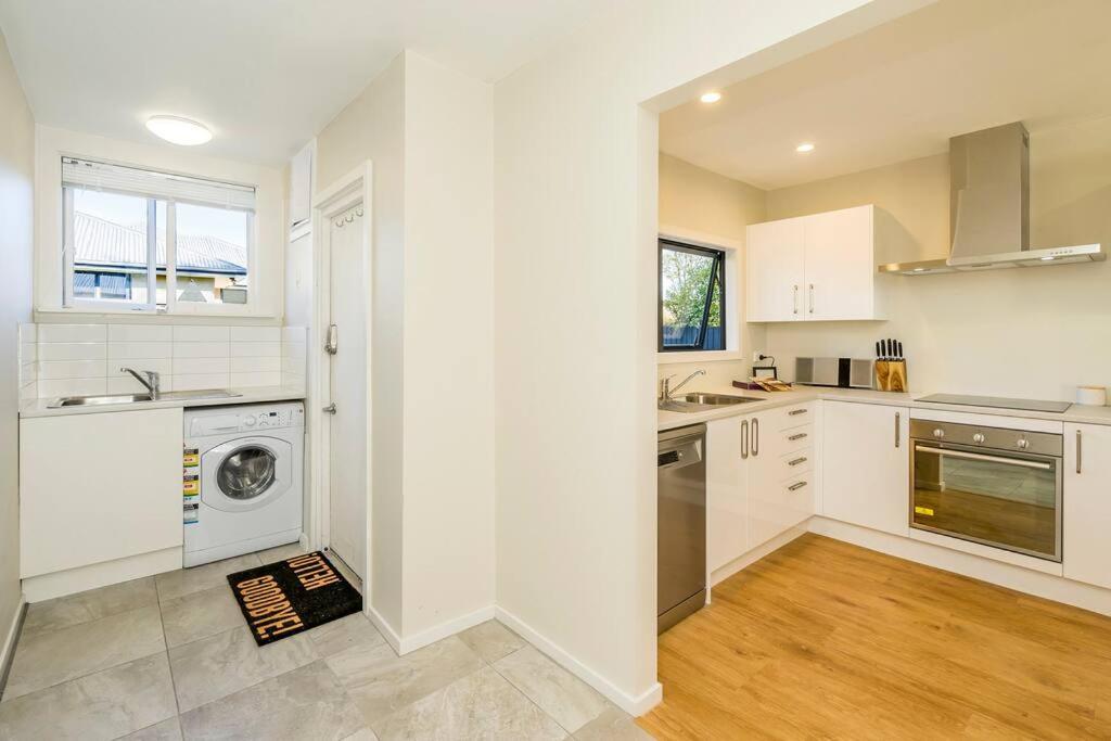 Family Friendly - 10min Drive To Chch Centre Apartment *
