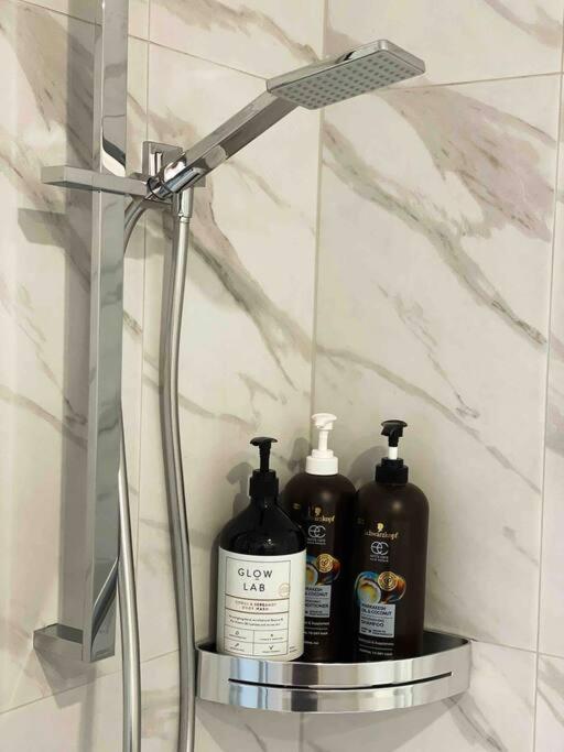 Apartment Convenience At The Salt District