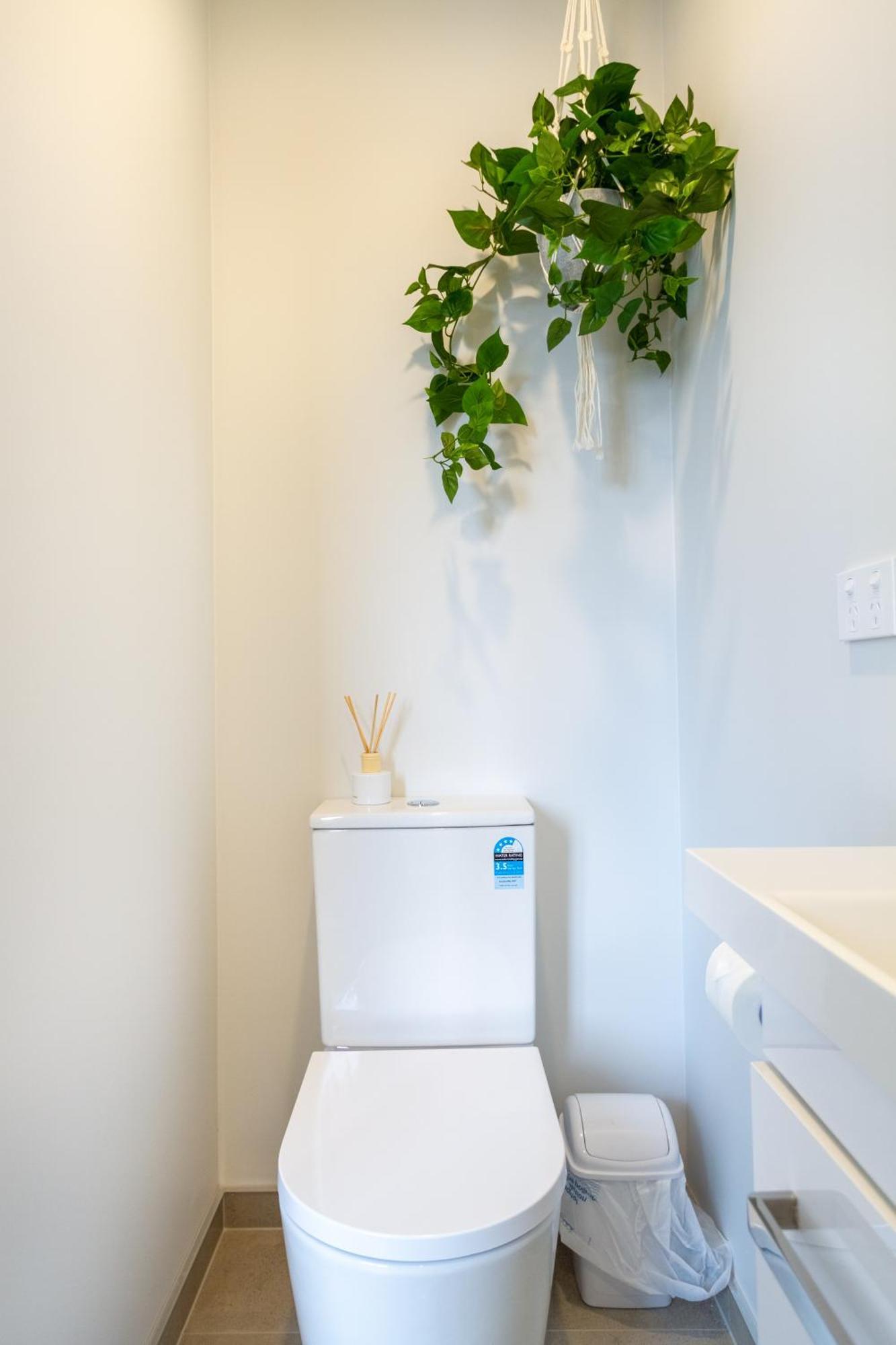 Serene 2 Bed Cbd Retreat Apartment Christchurch