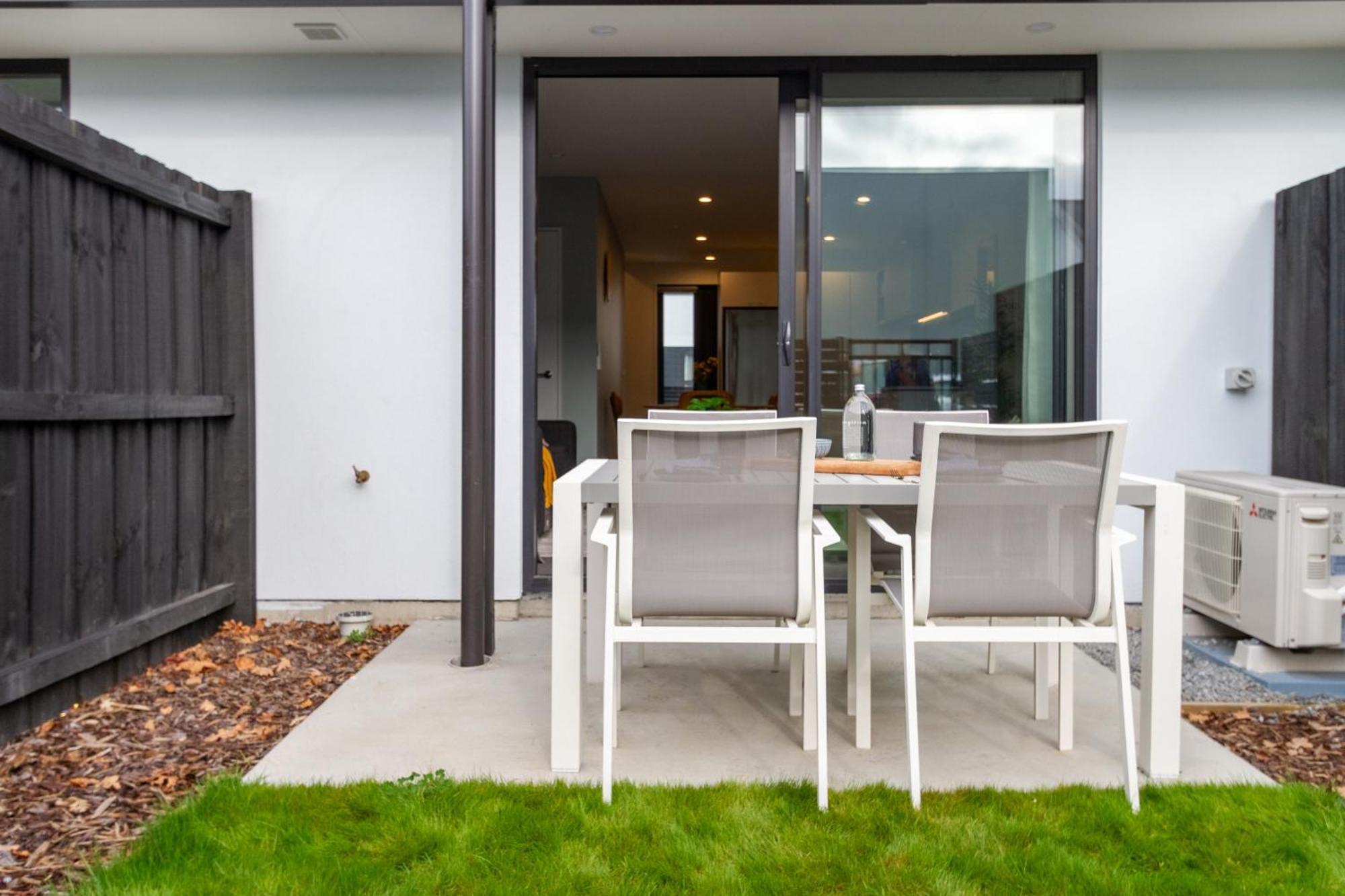 Serene 2 Bed Cbd Retreat Christchurch