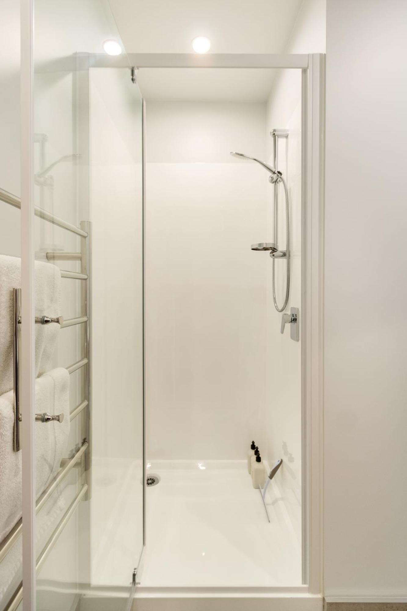 Serene 2 Bed Cbd Retreat * Christchurch