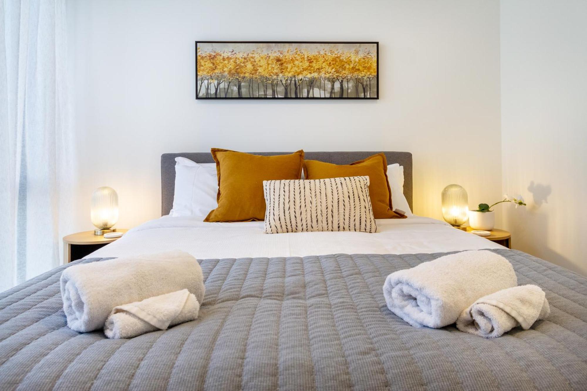 Warm With 2 Free Carparks Christchurch