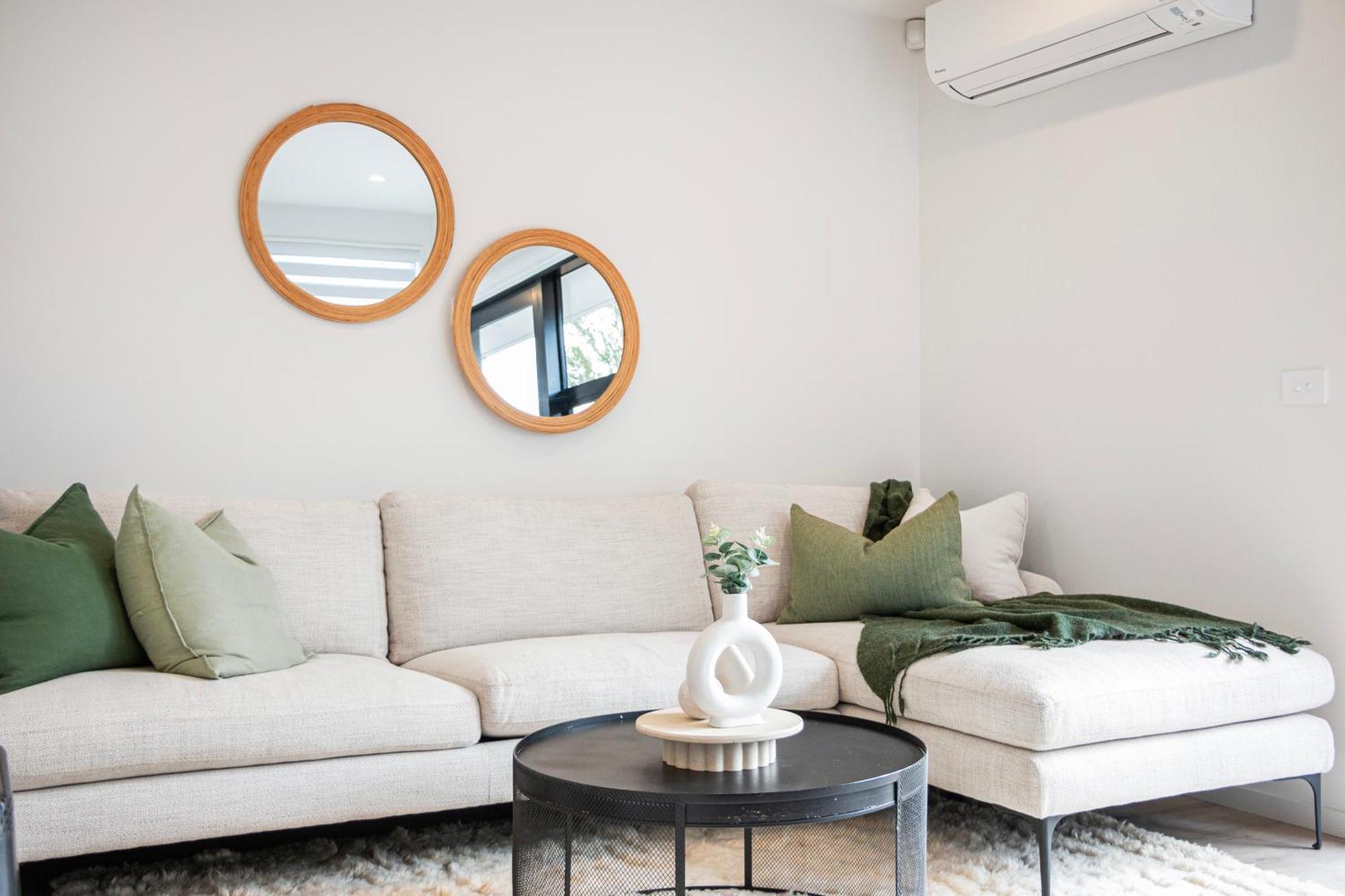 Cranford St Albans With Free Carpark Apartment *