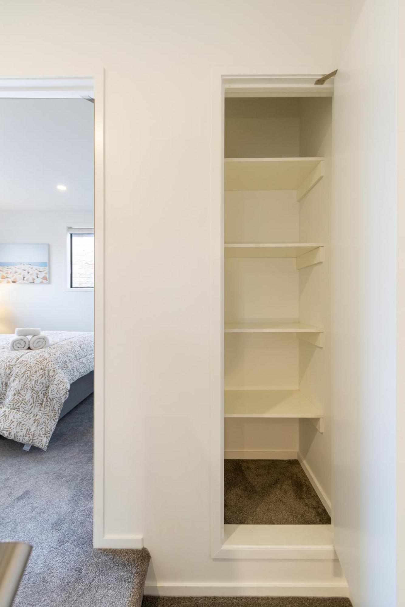 Stylish Townhouse Next To Little High Apartment *