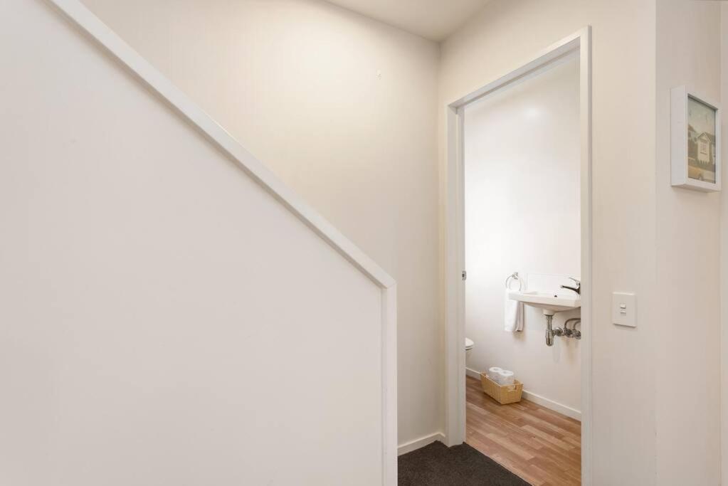 Charming Sunny Retreat Book Now Christchurch