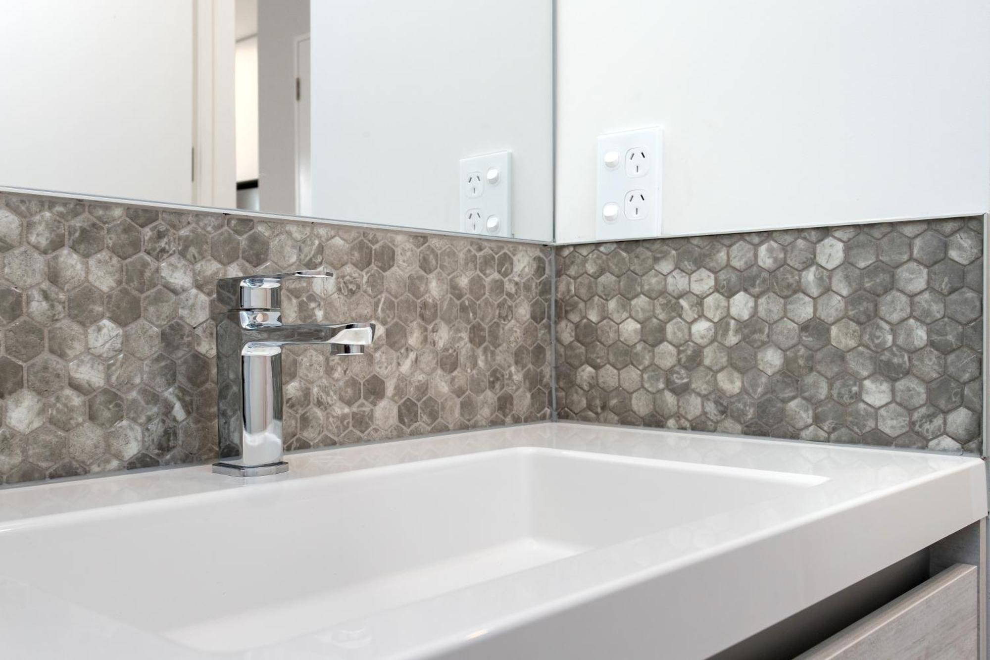 Apartment Away From Cbd Location