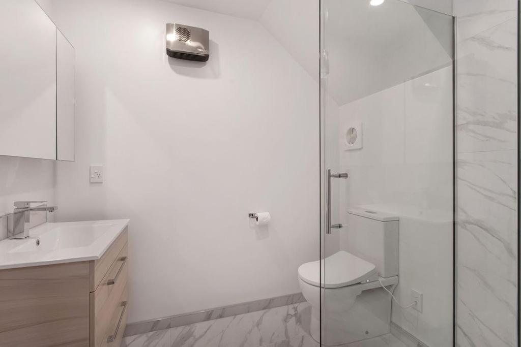 New 2bdrm 2brm Hospital Cbd Hagley Park Locationn * Christchurch