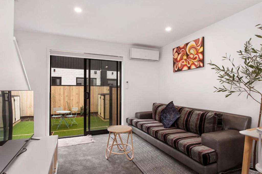 New 2bdrm 2brm Hospital Cbd Hagley Park Locationn Christchurch