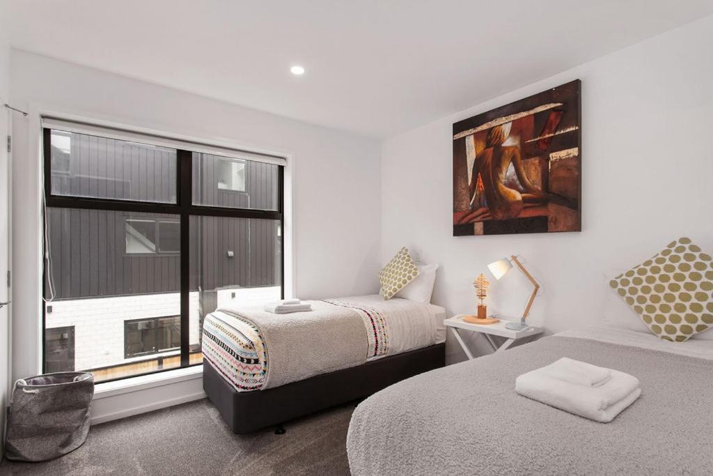 Apartment New 2bdrm 2brm Hospital Cbd Hagley Park Locationn