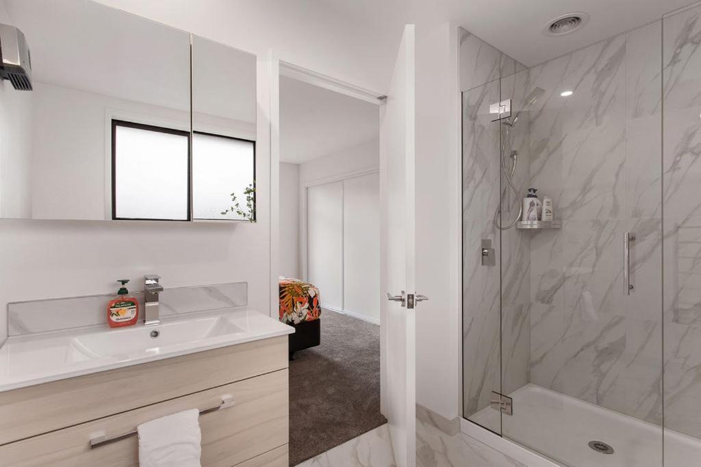 New 2bdrm 2brm Hospital Cbd Hagley Park Locationn Christchurch