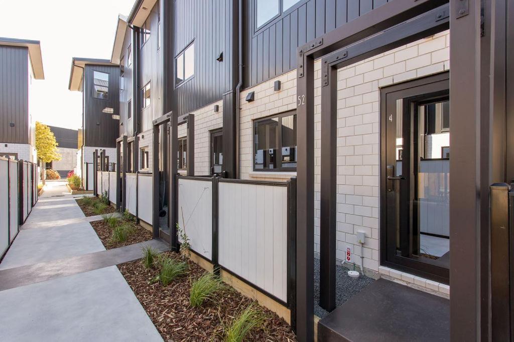 New 2bdrm 2brm Hospital Cbd Hagley Park Locationn Apartment *