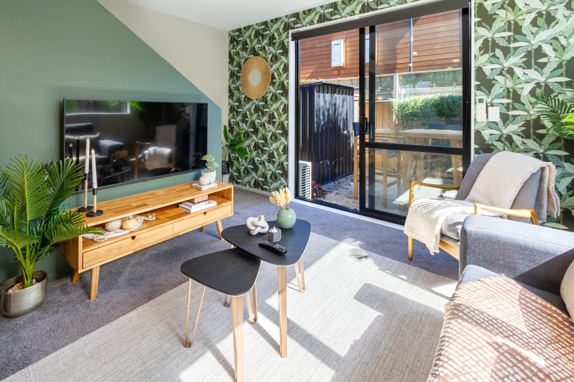 Latimer Square Luxe: 1br W/ Sofa Bed Apartment *