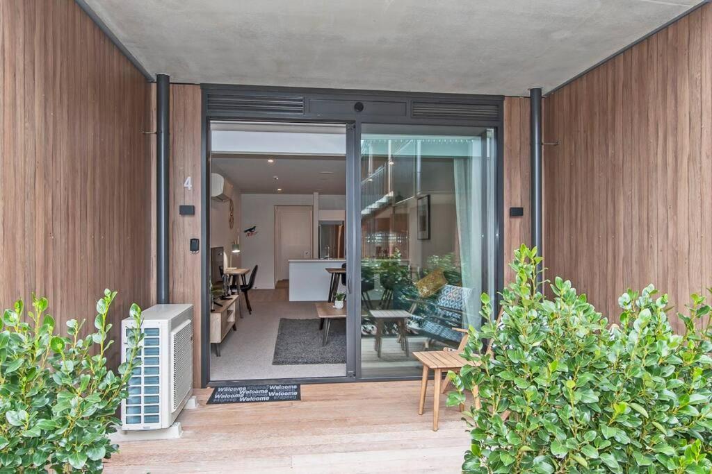 Location New Luxury Secure Park 3 Mins Cbd Apartment *