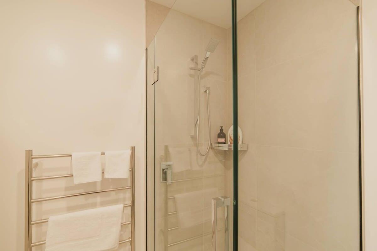 Holiday home Downtown Bliss - 4-br Retreat Amidst The Cityscape *