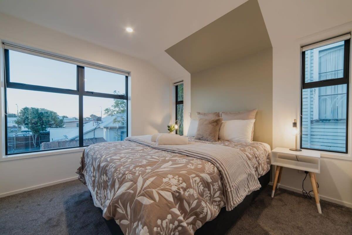Misty Meadows Manor - Your Urban Oasis * Christchurch