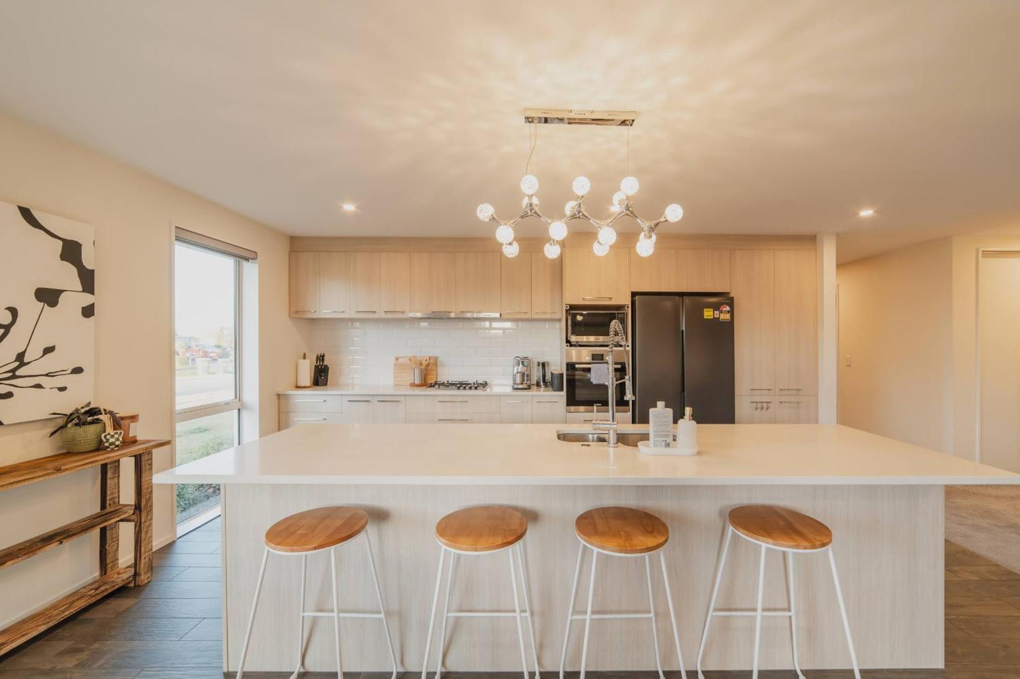 Holiday home Chic Retreat - Modern Comforts & Game Fun