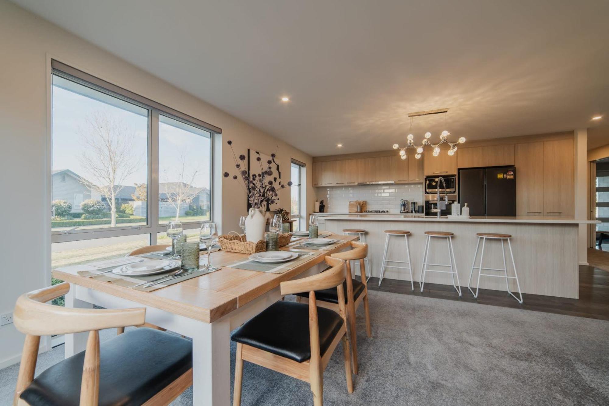 Holiday home Chic Retreat - Modern Comforts & Game Fun Christchurch