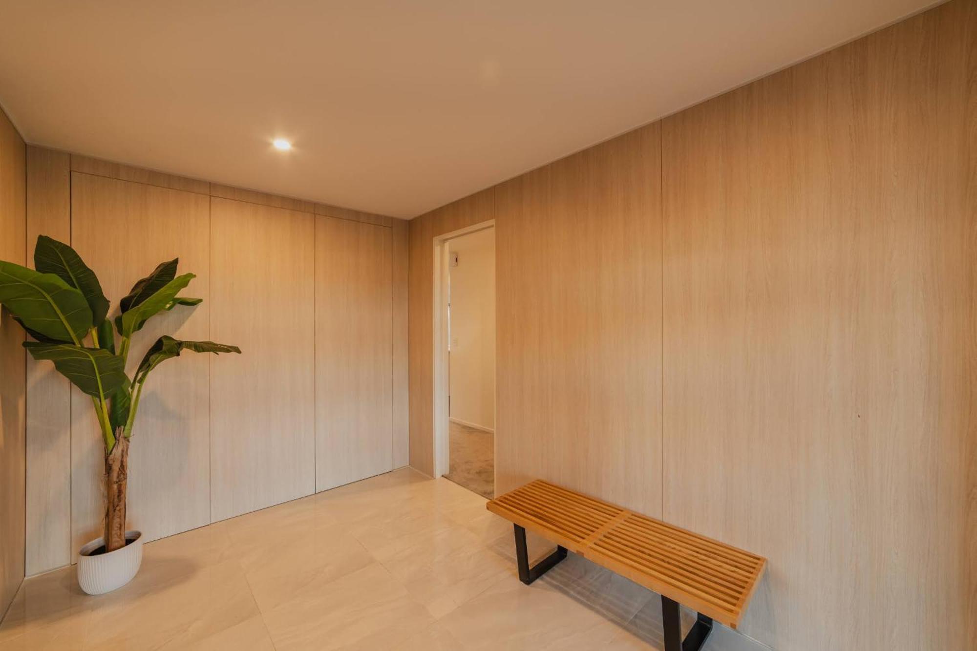 Chic Retreat - Modern Comforts & Game Fun *