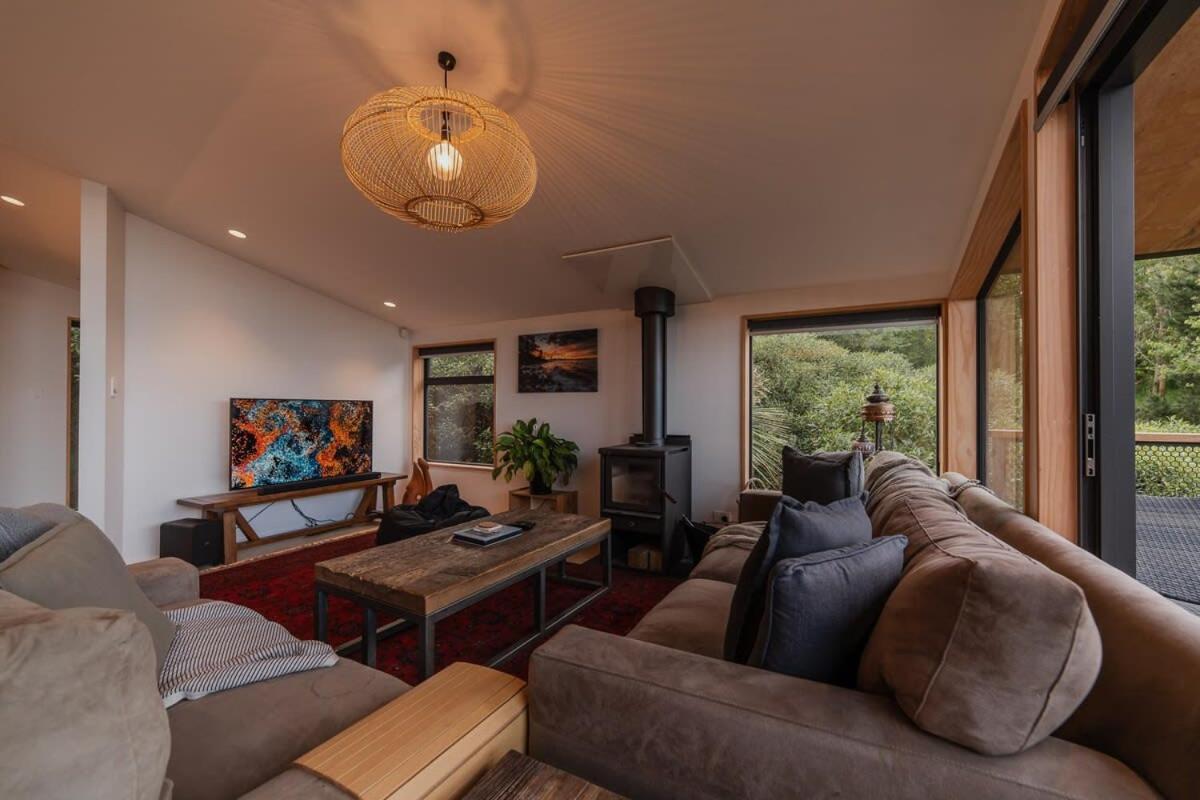 Ocean Views At Rapanui Lodge- 4br Gem With Parking *