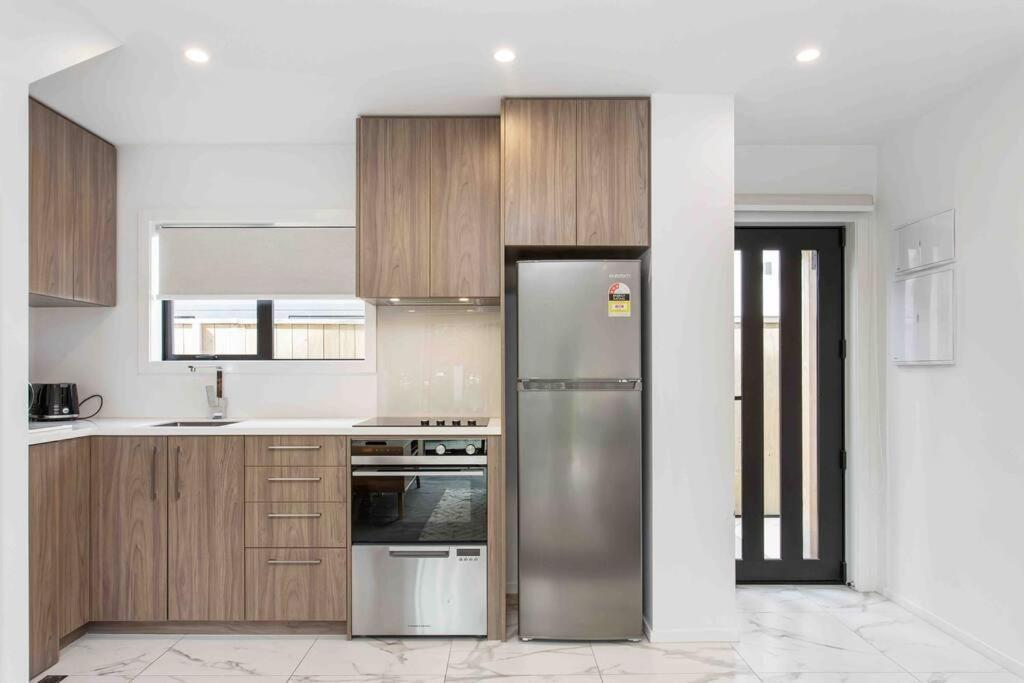 Apartment Exceptional Value For Money Sunny Warm 5 Mins Cbd *