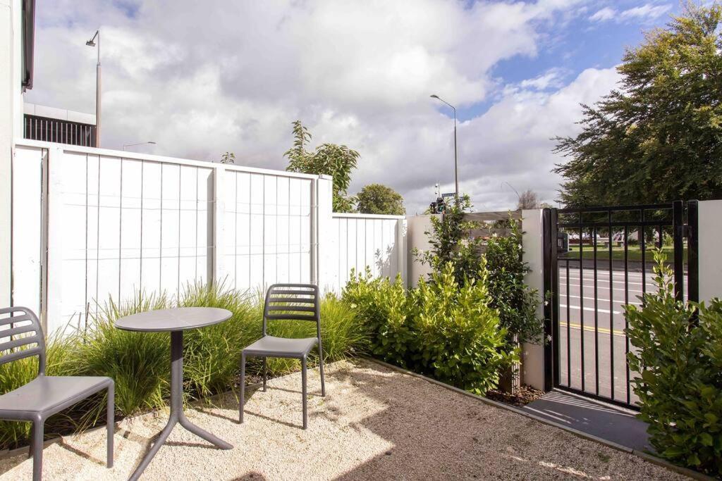 Exceptional Value For Money Sunny Warm 5 Mins Cbd Apartment