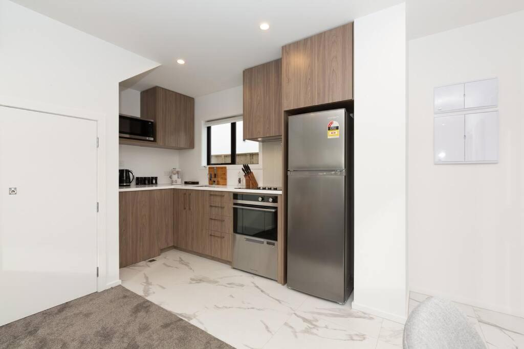 Exceptional Value For Money Sunny Warm 5 Mins Cbd Apartment *