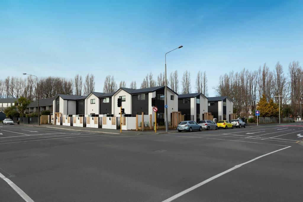 Exceptional Value For Money Sunny Warm 5 Mins Cbd