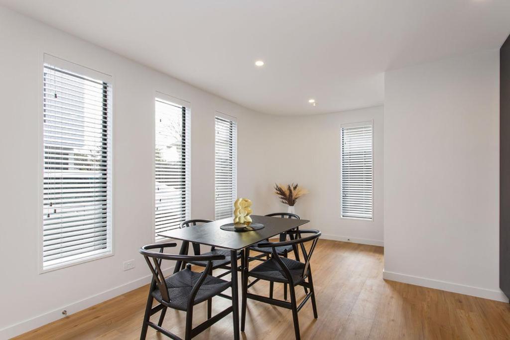 Apartment Quirky New Stylish Free Park