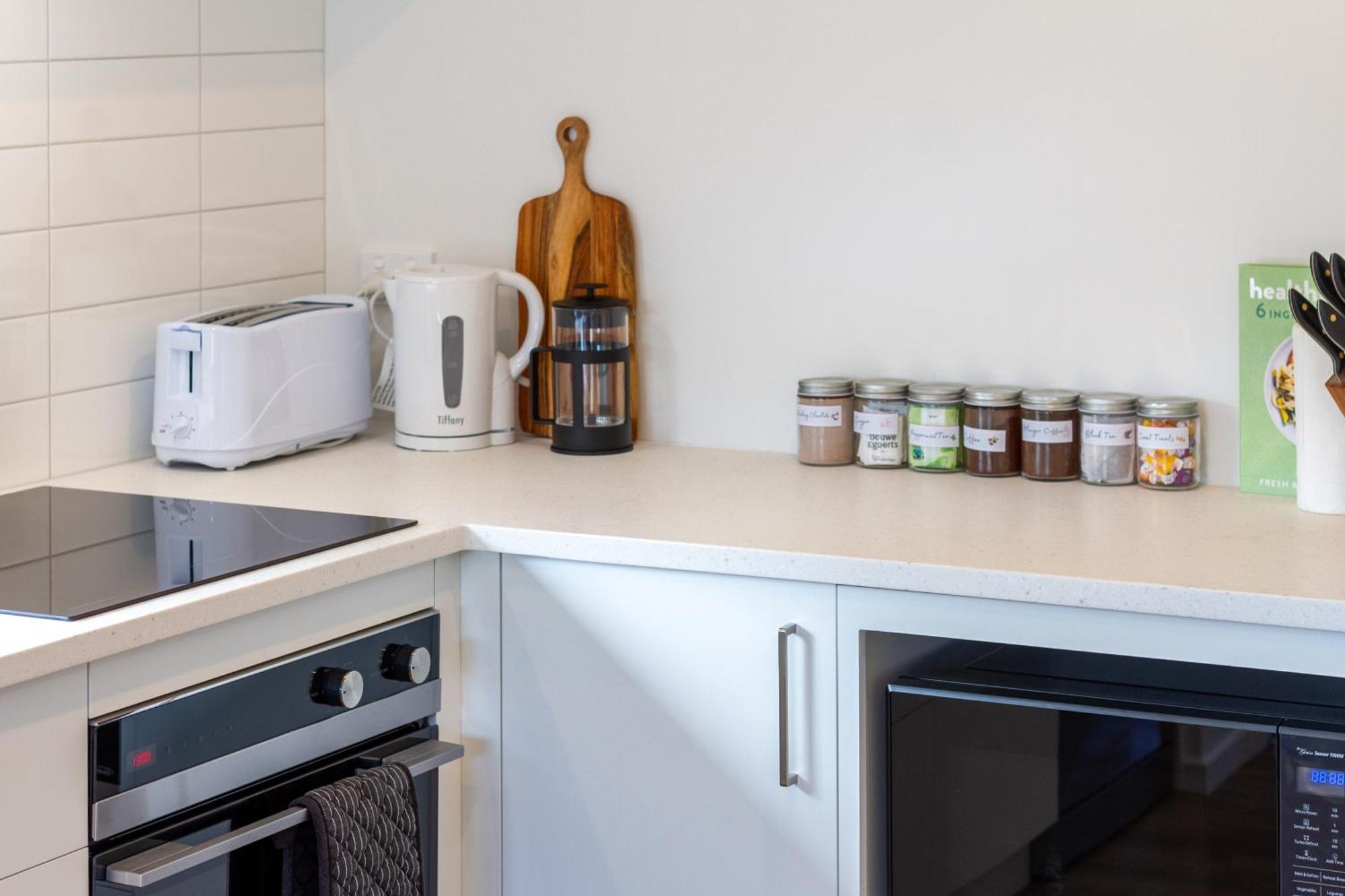 Family Friendly Near Waltham Pool Apartment Christchurch