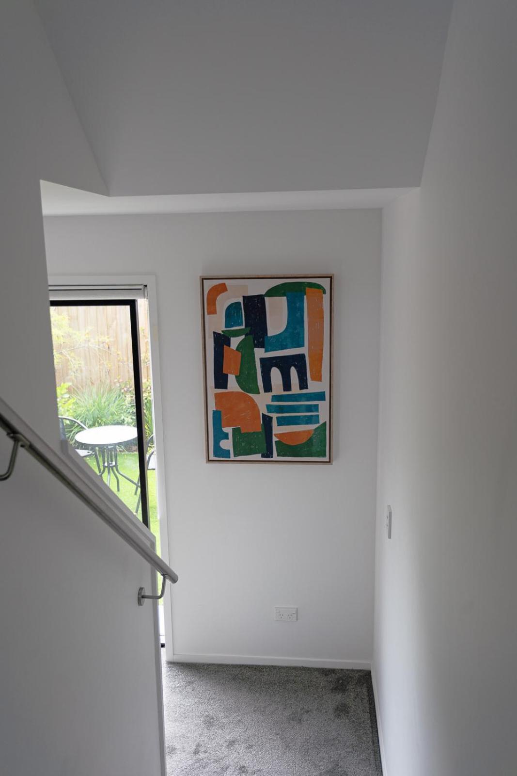 Modern 2 Bedroom Townhouse In Cbd With Parking! Sleeps 5 Christchurch