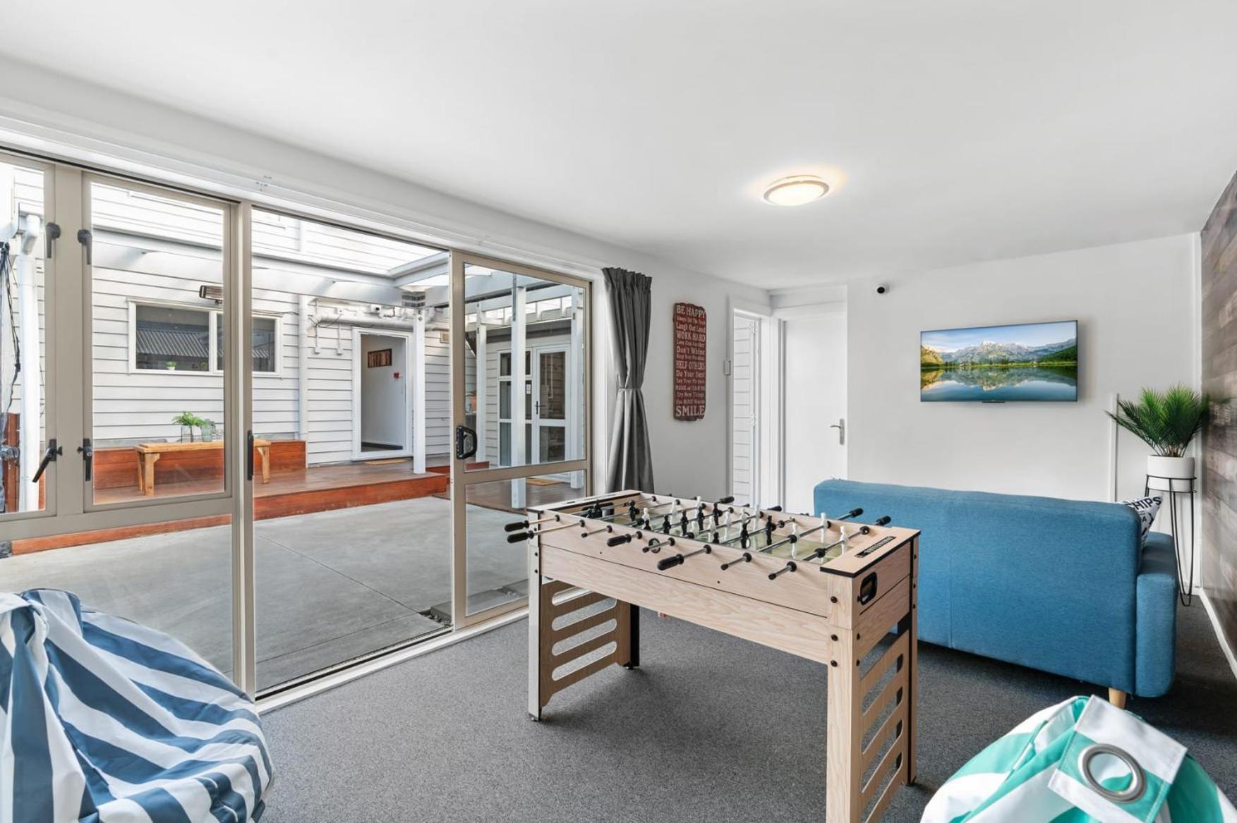 The Ultimate In - Sleeps Up To 33-guests Villa Christchurch