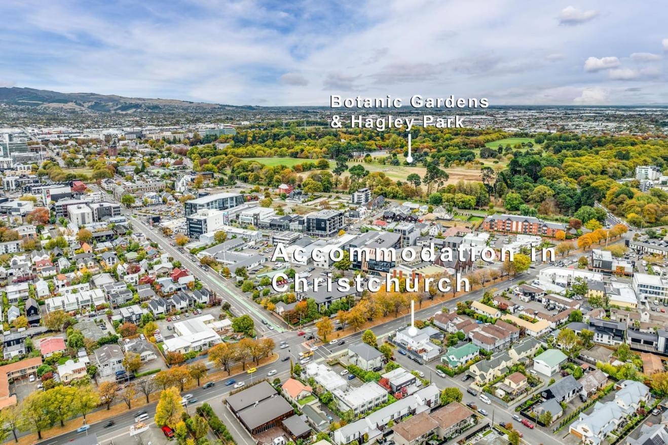 The Ultimate In - Sleeps Up To 33-guests * Christchurch