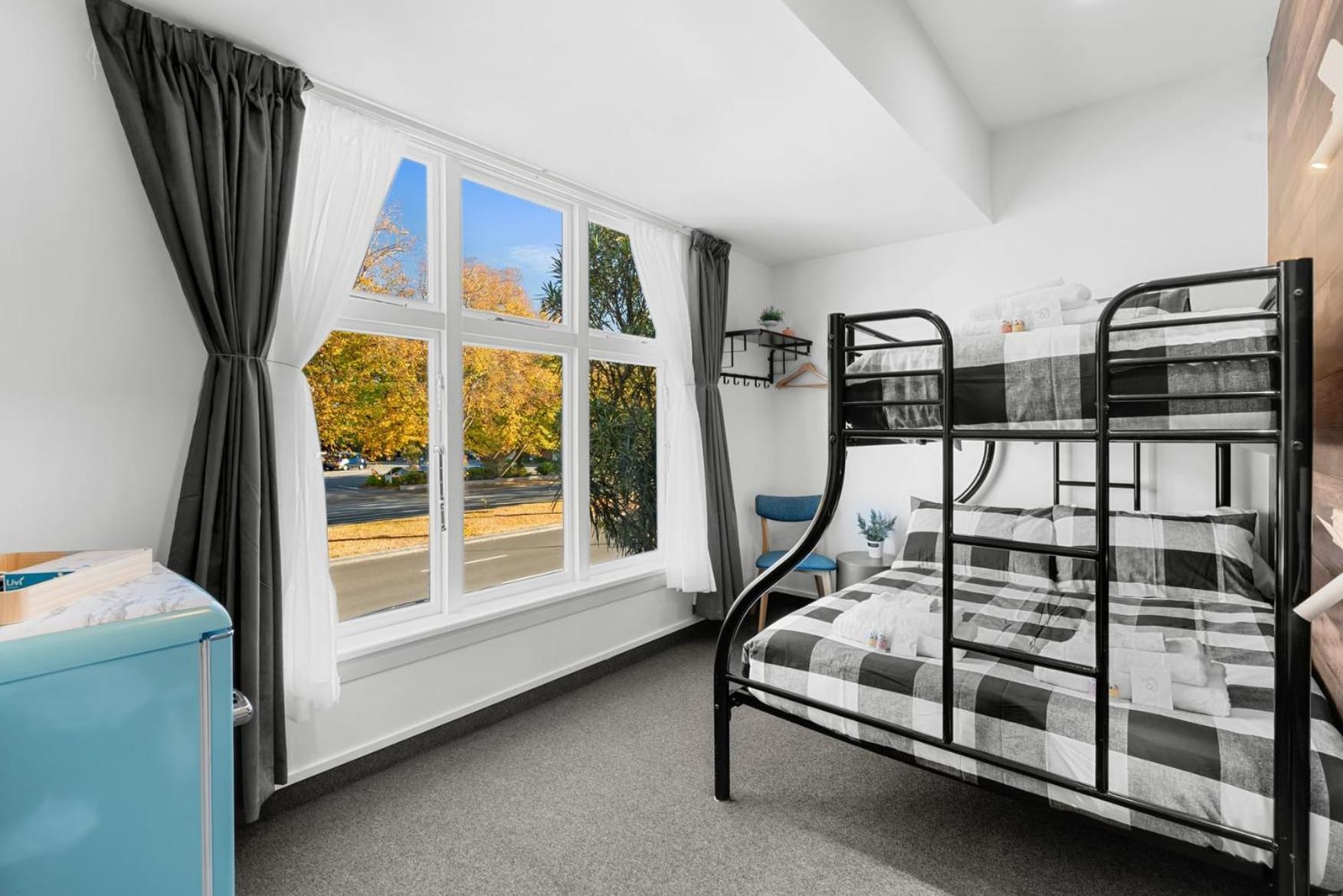 The Ultimate In - Sleeps Up To 33-guests Christchurch