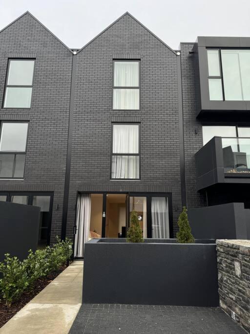 Black Cozy Christchurch