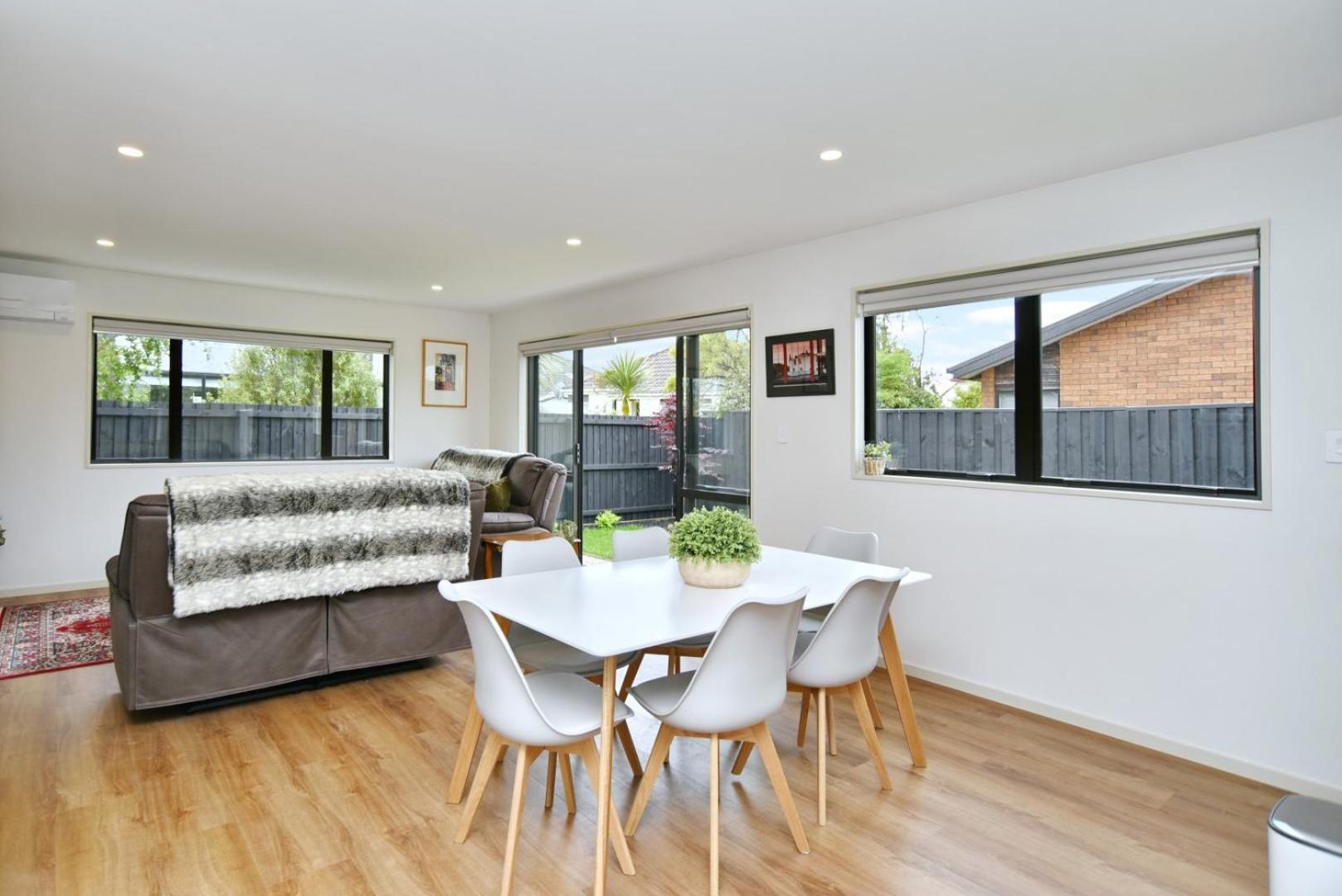 Broadbent Townhouse - Homes Holiday home Christchurch