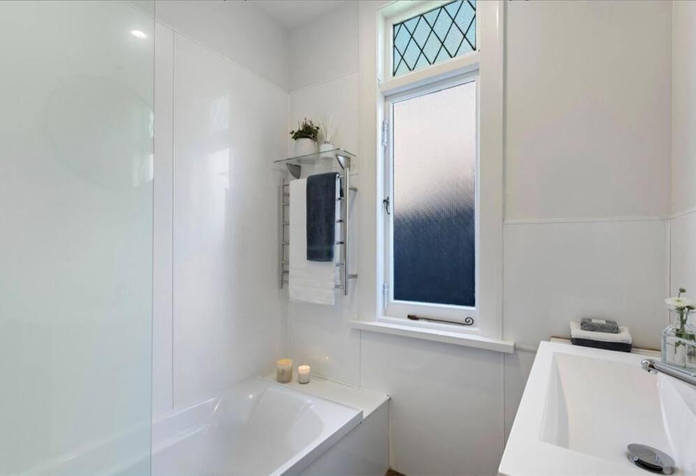 Charming Home, 10 Mins From Cbd * Christchurch
