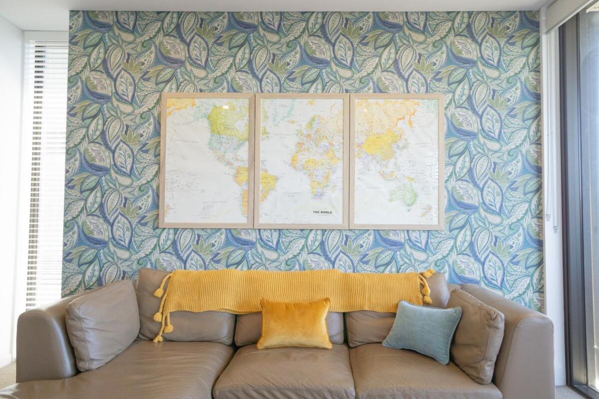 Superb Modern Warm 2 Bedroom Smart 49