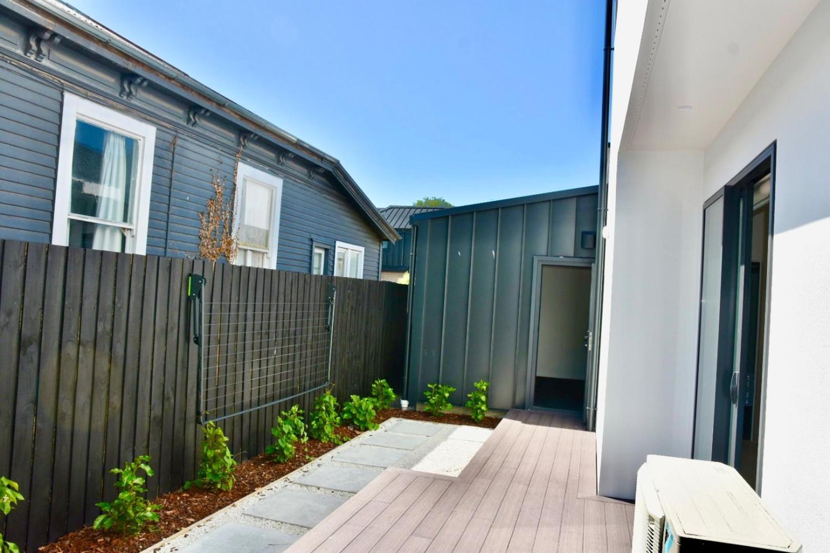 Modern 3Br Escape 3 Private Baths Rare Garage Perfect For Groups Holiday home *