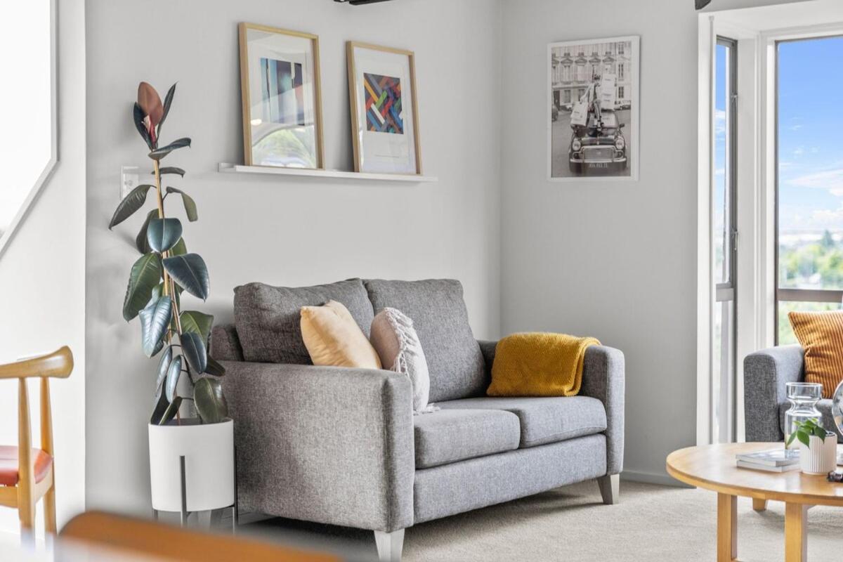 Private Architectural Cashmere - Sleeps 6 Holiday home Christchurch
