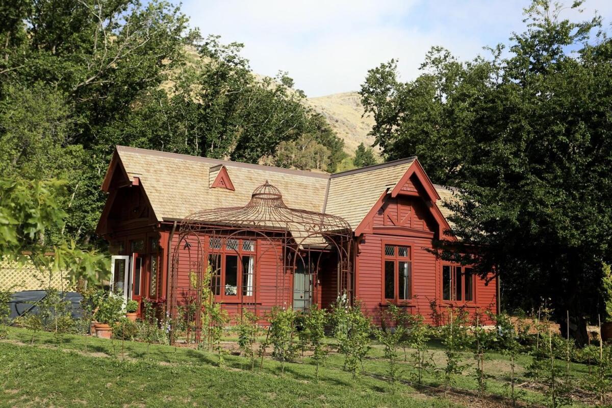 Casterton Cottage, Paradise Garden With Villa Christchurch