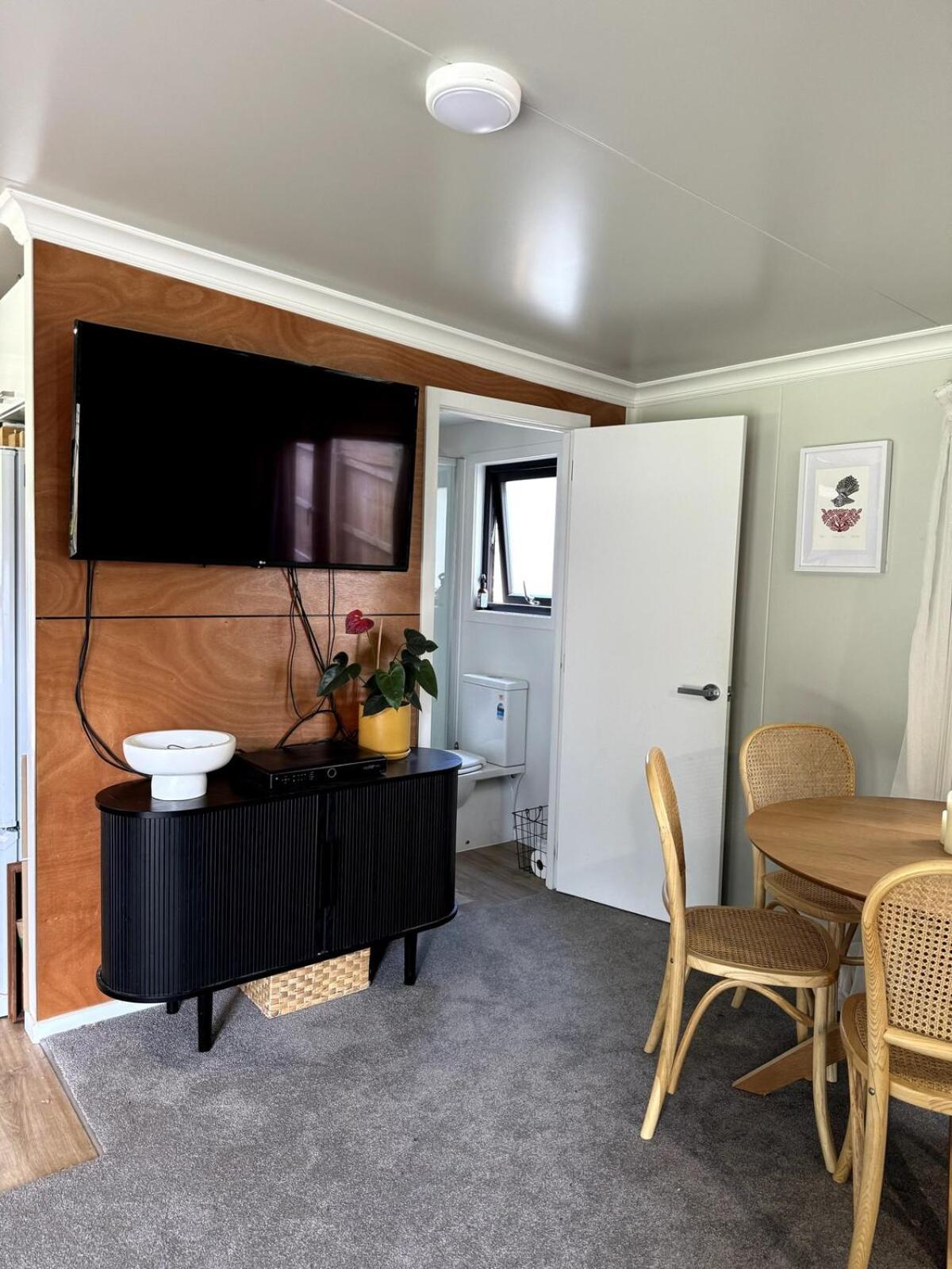 Whare Iti On Johns